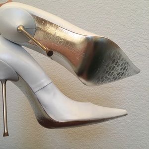 Gorgeous white leather pumps!